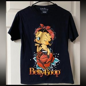 Betty Boop T-shirt size small brand rue 21